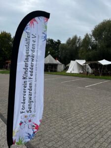 Kleiner Weihnachtsmarkt bei den Lüttjen Wattlöpern – erfolgreiche Tombola